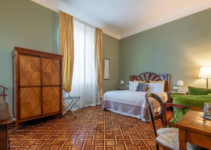 Opera Boutique Couette-café Florence