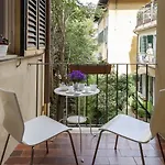 Opera Boutique 4*
