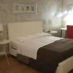 Bed & Breakfast Opera Boutique