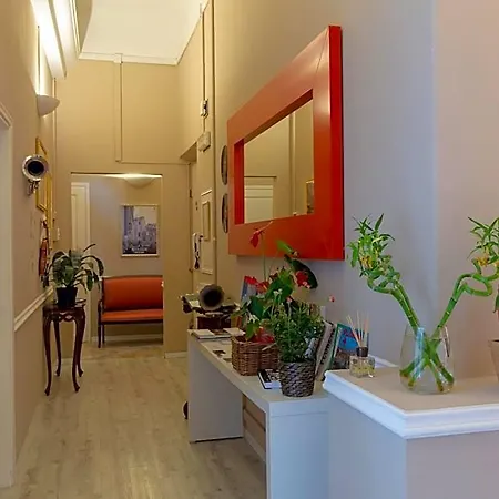 Opera Boutique 4*