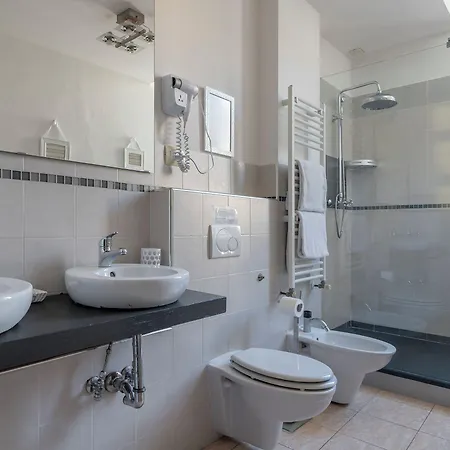 Opera Boutique Bed and breakfast 4*
