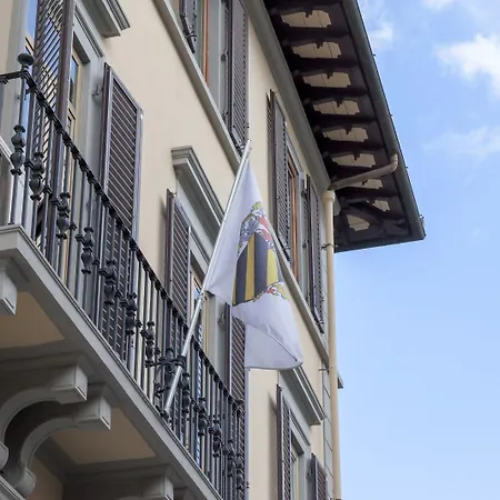 Opera Boutique Bed & Breakfast 4*