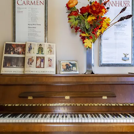 Bed & Breakfast Opera Boutique